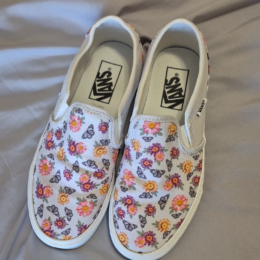 Vans Size 7 White Floral and Butterfly Slip-Ons